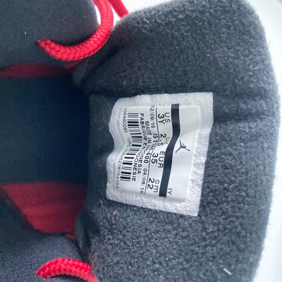 Jordan 12 Retro Gym Red Size: 3Y - Picture 8 of 8